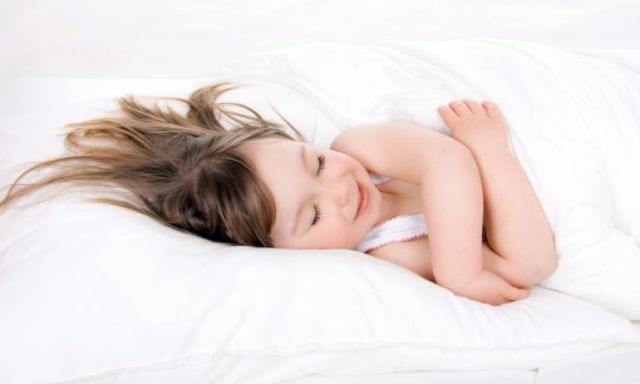 النوم الخاطئ للطفل قد يسبب كارثة