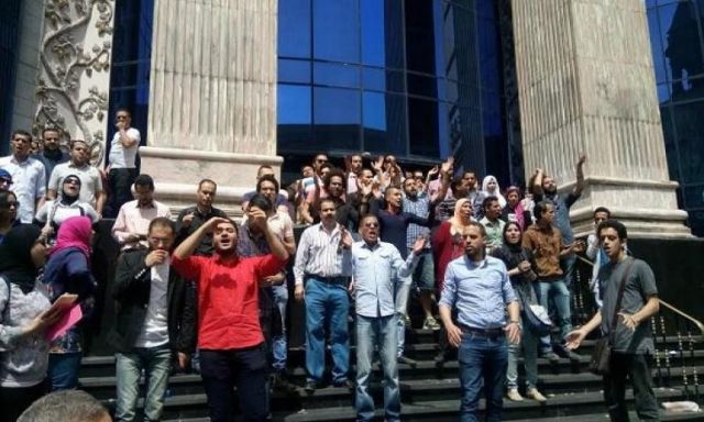 نقابة المحامين تتضامن مع ”الصحفيين” وتطالب بإقالة وزير الداخلية
