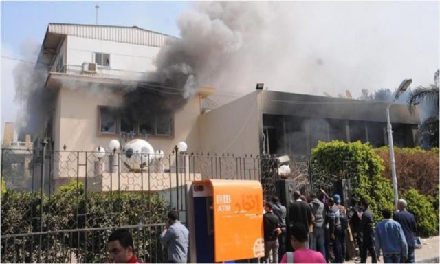 نشوب حريق بمبنى محافظة القاهرة منذ قليل