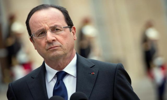 الرئيس الفرنسي يعقد اجتماع ازمة مع وزرائه الاساسيين حول اختفاء الطائرة المصرية