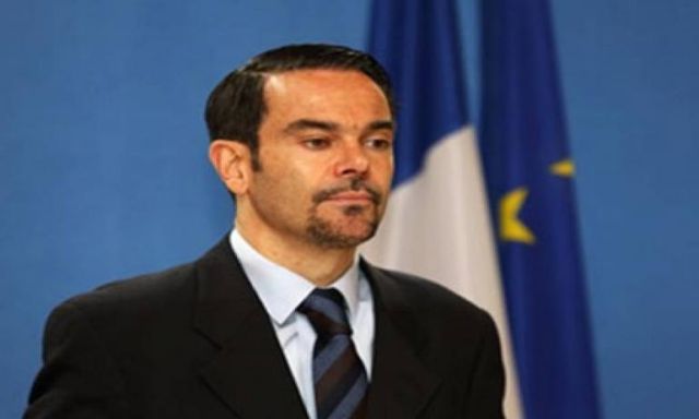 ”الخارجية الفرنسية” : الحكومة المصرية والفرنسية تعملان على إظهار الحقائق بشفافية في حادث الطائرة المصرية