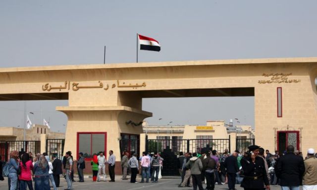 اليوم: معبر رفح يفتح أبوابة لمدة 4 أيام أمام حركة العالقين