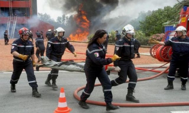 بـ20 سيارة إطفاء الحماية المدنية تنجح في السيطرة علي حريق بشارع الهرم