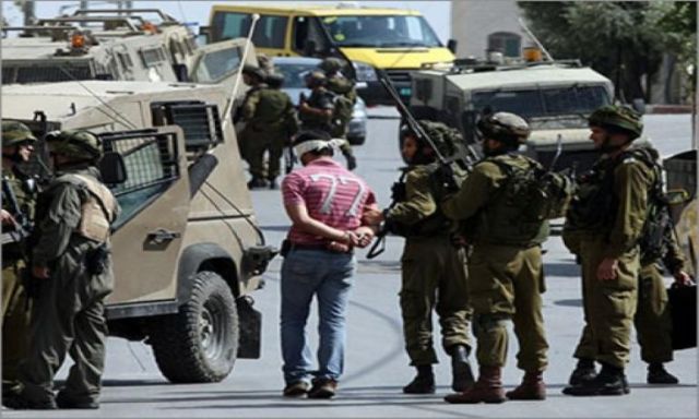 اعتقال 8 فلسطينيين فى الضفة الغربية