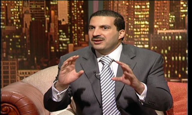 عمرو خالد: من يأخذ أموال مقابل التصويت لمرشح معين يخون الوطن ونفسه
