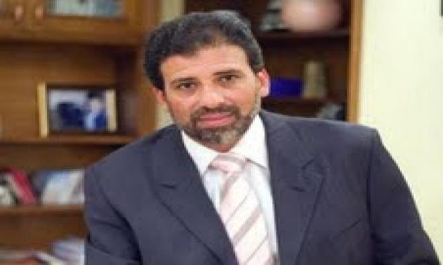 خالد يوسف ينفى دعمه لـ ”مرسى” فى حالة الإعادة