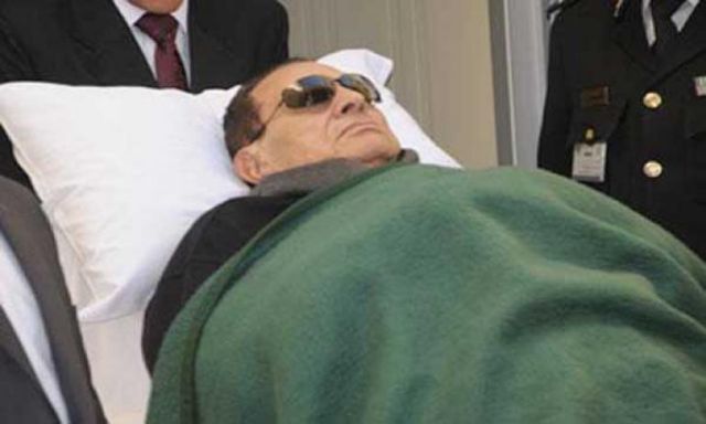 كاهن معروف:: الأقباط سيساندون مبارك إذا خرج من السجن .. المهم ألا يصل الإخوان لحكم مصر !