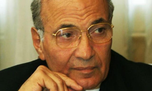 مجهولون يوزعون منشورات ضد احمد شفيق باسيوط