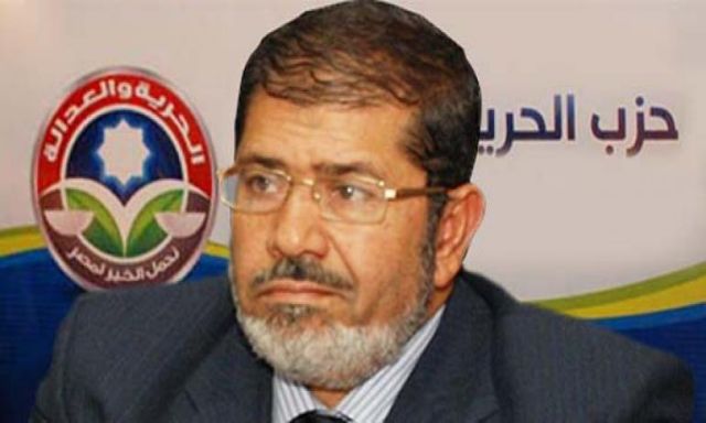 مرسى يتلقى التهانى من المصريين بالخارج