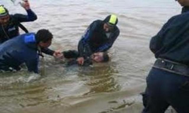 انتشال جثة ثانية لأحد الشباب الغرقى بشاطئ الأدبية