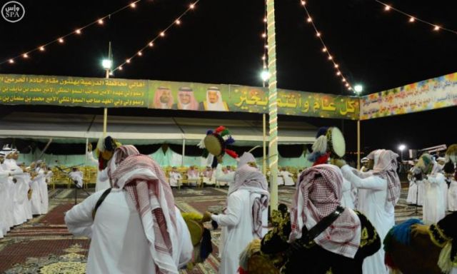 شاهد بالصورة ..مظاهر أحتفالات عيد الفطر المبارك فى العاصمة السعودية ” الرياض ”