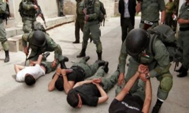 إسرائيل تشن حملة اعتقالات ومداهمات للمنازل فى القدس والضفة الغربية