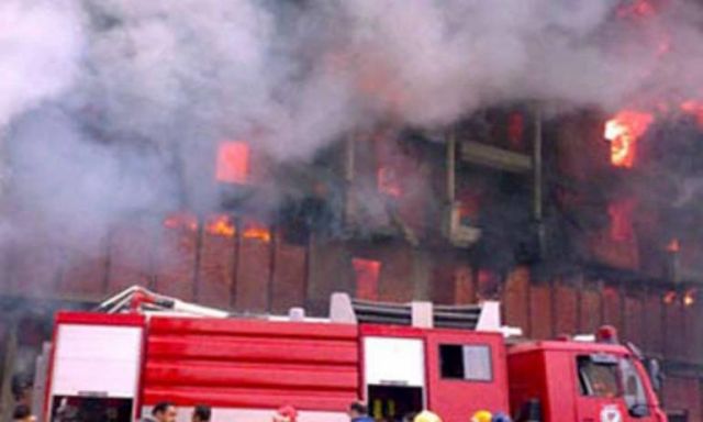 حريق مصنع بويات و تينر فى المنطقة الصناعية الثالثة بمدينة 6 أكتوبر
