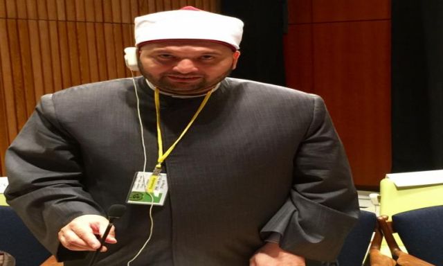 مستشار المفتي يدعو الأمريكيين إلى تكثيف الحوار بين الأديان