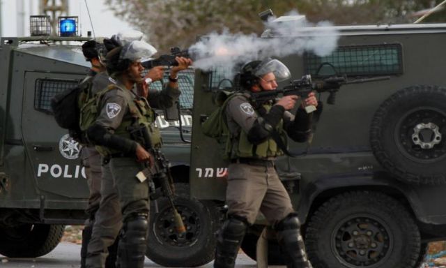 إصابة 4 فلسطينيين جراء الاشتباكات مع الجيش الإسرائيلي شرق قطاع غزة