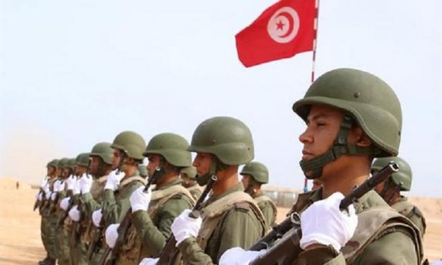 وزارة الدفاع التونسية تمنع 30 سيارة تهريب من ليبيا من اقتحام البلاد