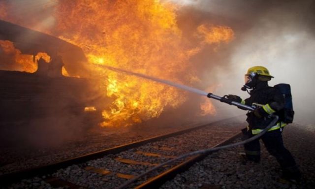 مصدر أمنى بشرطة النقل والمواصلات يكشف تفاصيل الحريق المحدود بقطار القاهرة دمياط
