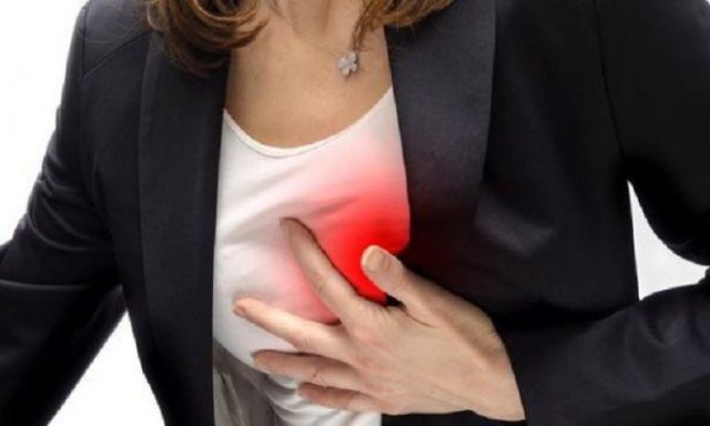 دراسة أمريكية:النساء الأكثر إصابة بأمراض القلب بسبب الأطعمة غير الصحية