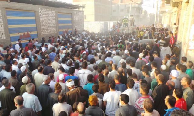أهالي أسيوط يشيعون جثامين 3 من ضحايا الهجرة غير الشرعية