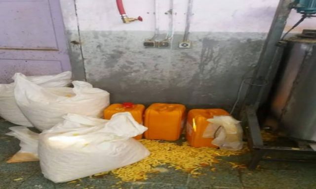 "سلامة الغذاء":صور مصنع "سناكس"بسوهاج مقززة 