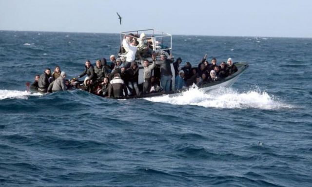 عاجل ..  إنقاذ 6055 مهاجر غير شرعى  من الغرق و العثور على 22 جثة بالقرب من سواحل إيطاليا
