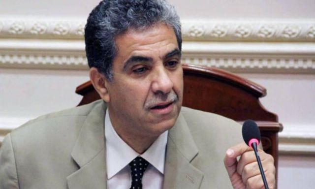 وزير البيئة يعلن موعد انتهاء عقود شركات النظافة الأجنبية بمصر