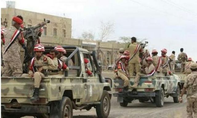 تجدد المعارك بين القوات الشرعية والحوثيين