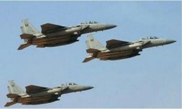 قوات التحالف تكثف غاراتها على مواقع الحوثيين