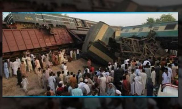 ارتفاع حصيلة حادث تصادم قطارين في ايران إلي 44 قتيلا و اكثر من 80 جريحا