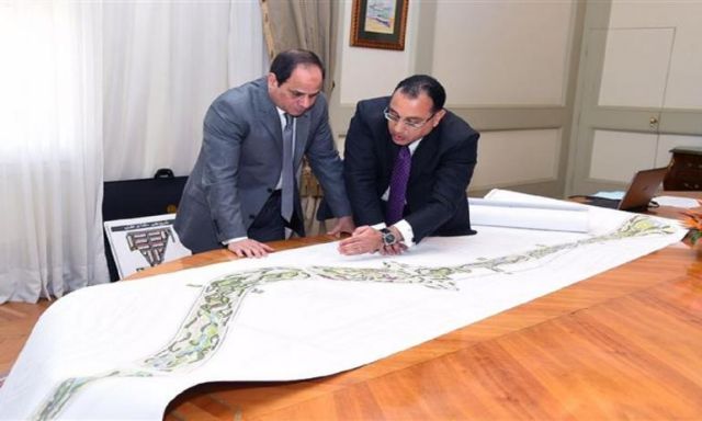 وزير الإسكان يطلع الرئيس السيسى أخر تطورات مشروعات مياه الشرب و الصرف الصحى