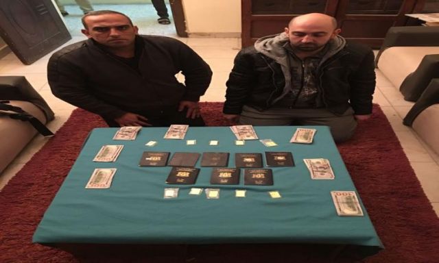 سقوط 2 يحملون الجنسية السورية بحوزتهما 10 سبائك ذهب و 6800 دولار بالقاهرة الجديدة