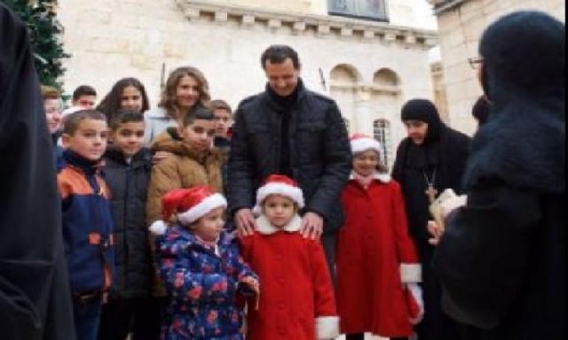 بالفيديو.. بشار الأسد وزوجته يحتفلان بعيد الميلاد بمدينة صيدنايا