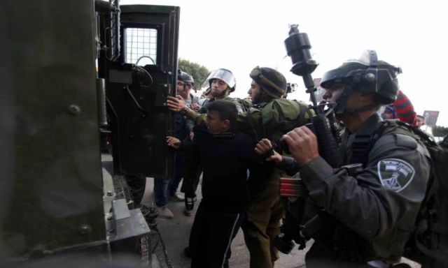 قوات الاحتلال الإسرائيلي تعتقل فلسطينيين من جنين والخليل بالضفة الغربية