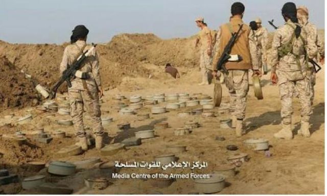 الحوثيون يزرعون ألغام على سواحل الحديدة