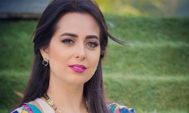 هبة مجدي تثير إعجاب متابعيها بصورة لها مع زوجها