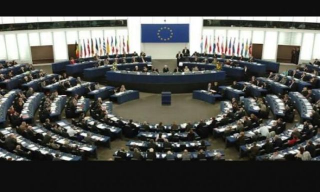 الاتحاد الأوروبي يفكر في دعوة سامح شكري للمشاركة في اجتماعهم المقبل