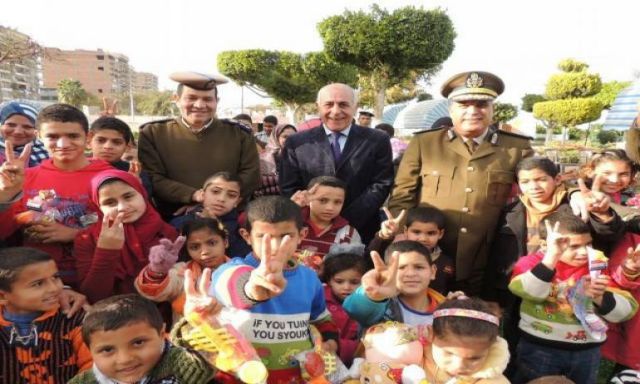 شاهد بالصور .. إحتفالية  للأطفال الأيتام  بنادي ضباط الشرطة فى المنيا بمناسبة عيد الشرطة