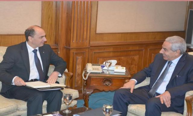 وزير التجارة يبحث مع سفير أوكرانيا بالقاهرة تعزيز العلاقات التجارية والاستثمارية المشتركة
