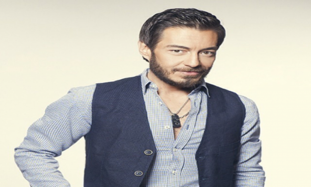 أحمد زاهر يستطلع رأى جمهوره حول مسلسل”إختيار اجباري”