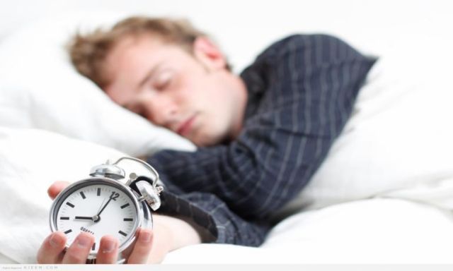 دراسة .. النوم لفترات طويلة يسبب الخرف