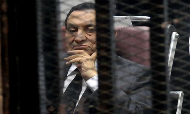 22 إبريل .. إعادة المرافعة فى اتهام مبارك وآخرين بقطع الإتصالات فى 25 يناير