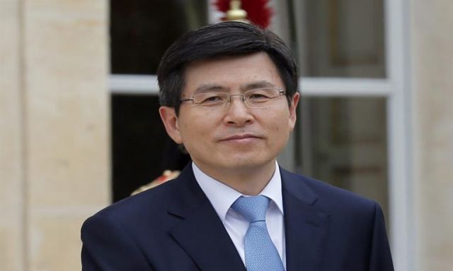 رئيس كوريا الجنوبية المكلف يرفض استقالات مستشاري الرئيسة المقالة