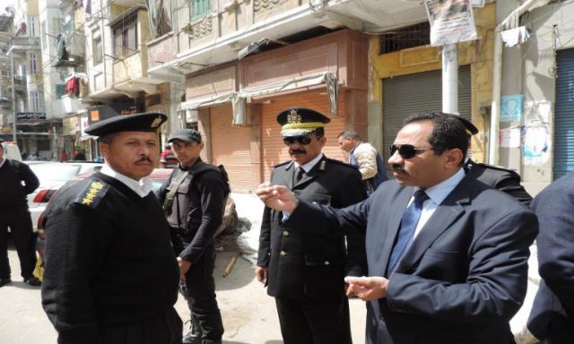 بالصور.. مدير أمن الاسكندرية  يقود الحملات لضبط الهاربين من الأحكام وإزالة الإشغالات