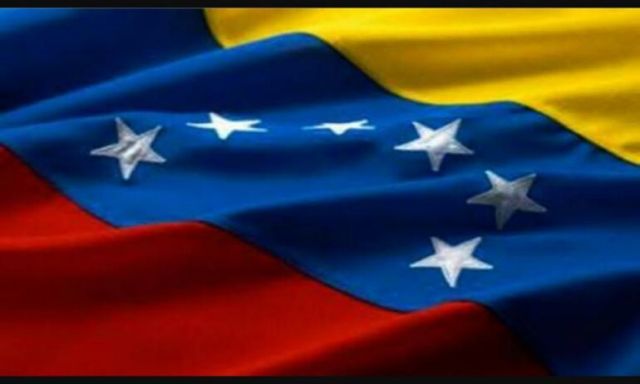 فنزويلا تتراجع عن قرار إلغاء الكونجرس الذي تقوده المعارضة