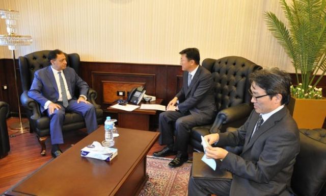 وزير الصحة يلتقي سفير كوريا لبحث سبل التعاون بين البلدين