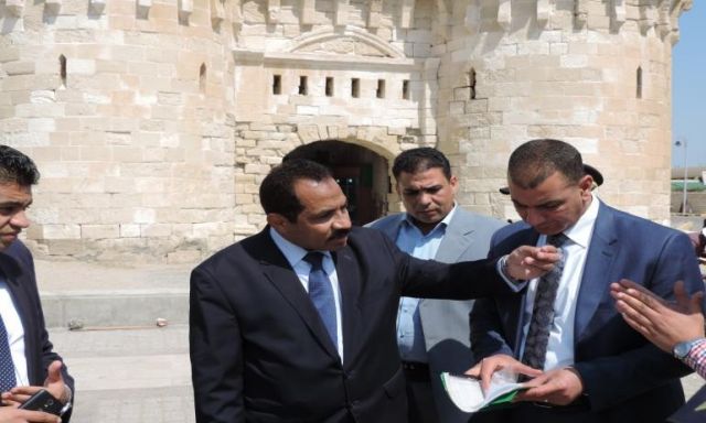 شاهد بالصور .. مدير أمن الاسكندرية يتفقد إجراءات تأمين الكنائس وخدمات قلعة قايتباى