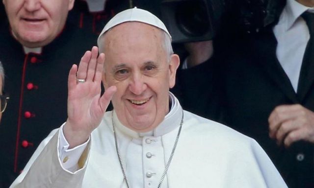 الكنيسة الكاثوليكية : بابا الفاتيكان مصرعلى إتمام زيارته لمصر رغم  التفجيرات