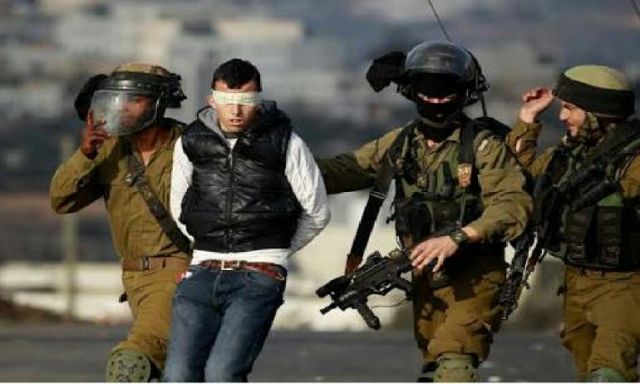 قوات الاحتلال تعتقل 4 فلسطينيين بالضفة