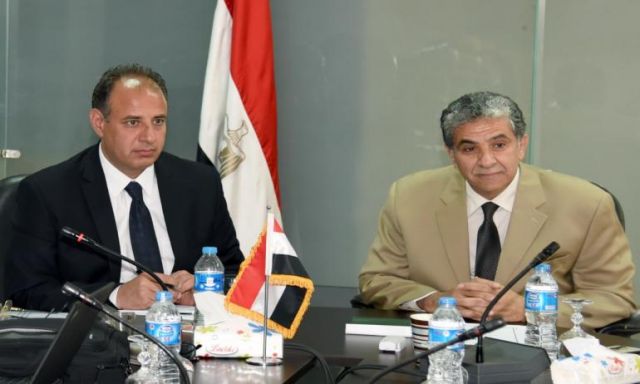 بالصور .. محافظ الإسكندرية ووزير البيئة يجتمعان لمناقشة اخر تطورات منظومة النظافة