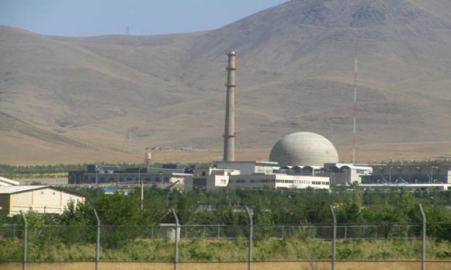 الصين وايران توقعان عقد لإعادة تصميم وتجديد مفاعل آراك